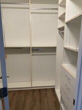 8741 Red Brook Dr in Las Vegas, NV - Building Photo - Building Photo