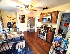 21 Chandler St, Unit 2 in Somerville, MA - Foto de edificio - Building Photo