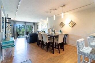 5535 Rattlesnake Hammock Rd in Naples, FL - Foto de edificio - Building Photo