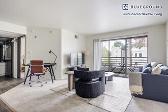 10983 Bluffside Dr in Los Angeles, CA - Building Photo - Building Photo