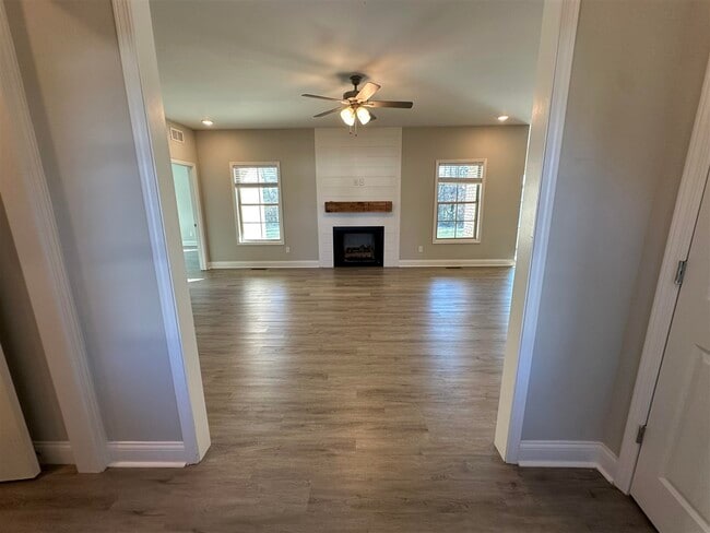 437 Adalynn Cir in Bowling Green, KY - Building Photo - Building Photo