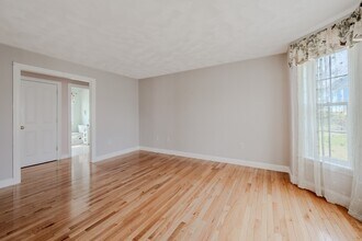 9 Kettle Way in Dracut, MA - Building Photo - Building Photo