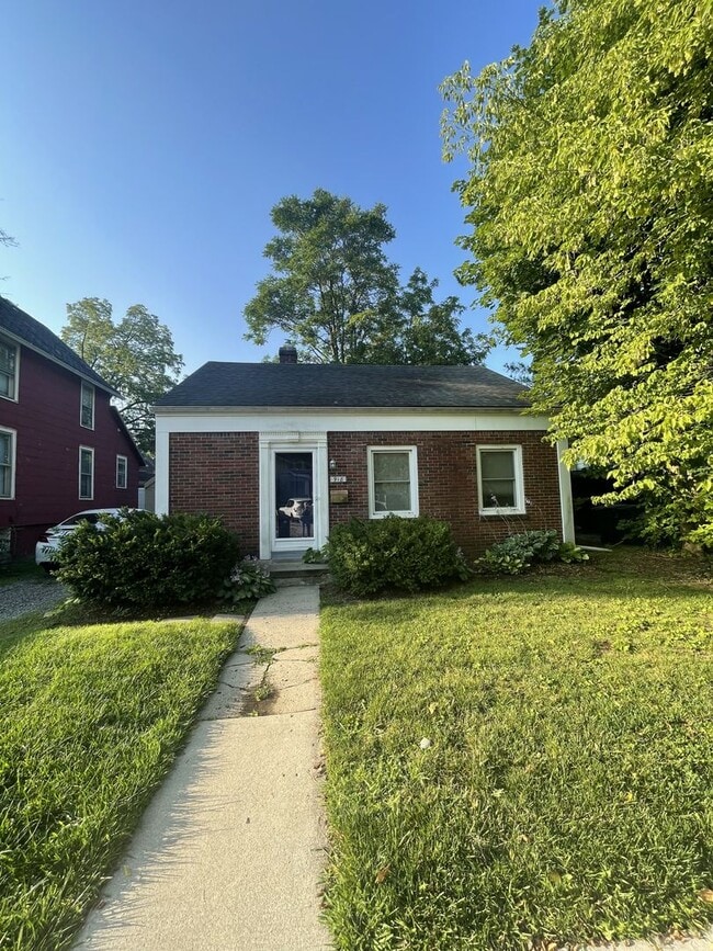 property at 918 Sylvan Ave