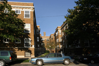 6906 N Lakewood Ave in Chicago, IL - Building Photo - Building Photo