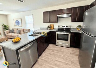 6444 Sweetbay Ln in Jacksonville, FL - Foto de edificio - Building Photo