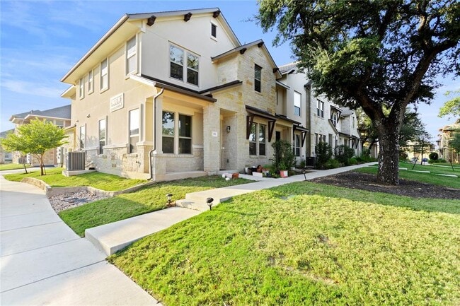13800 Lyndhurst St in Austin, TX - Building Photo - Building Photo
