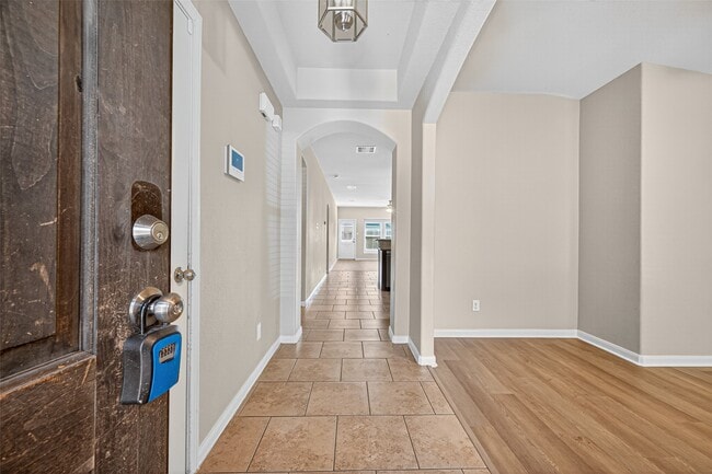property at 5530 Casa Calvet Dr