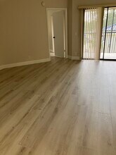 8040 NW 15th Mnr, Unit 8040 in Plantation, FL - Building Photo - Building Photo