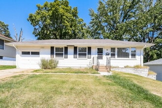 1413 Corinth Dr in St. Louis, MO - Building Photo - Building Photo