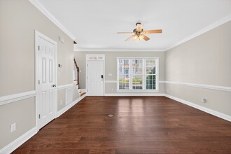 102 Madison Grove Pl in Cary, NC - Foto de edificio - Building Photo