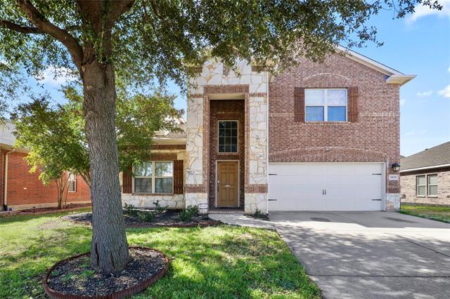 5839 Candlelight Ln in Grand Prairie, TX - Building Photo