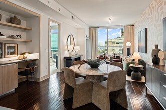 Cortland Museum District in Houston, TX - Foto de edificio - Building Photo