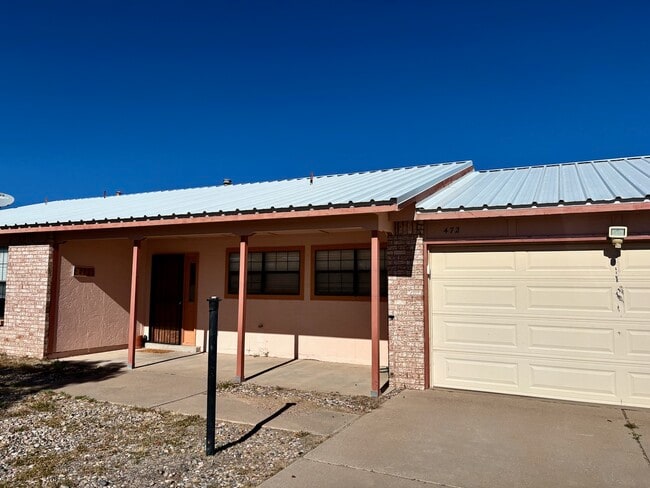 property at 472 Copper Dr NE