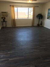 161 W Ave 28 in Los Angeles, CA - Foto de edificio - Building Photo