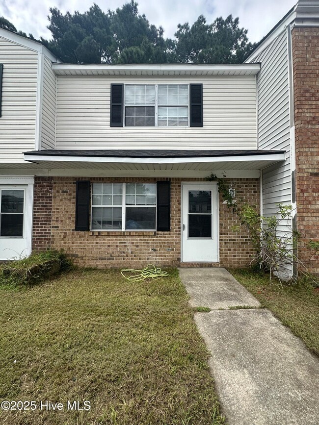 412 Myrtlewood Cir