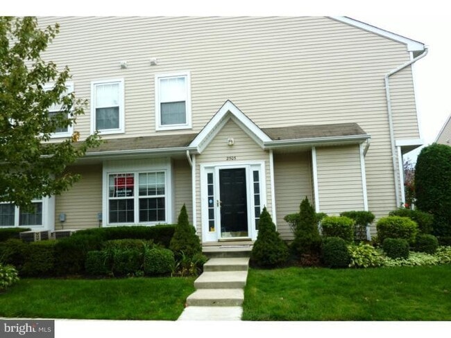 property at 2505 Saxony Dr