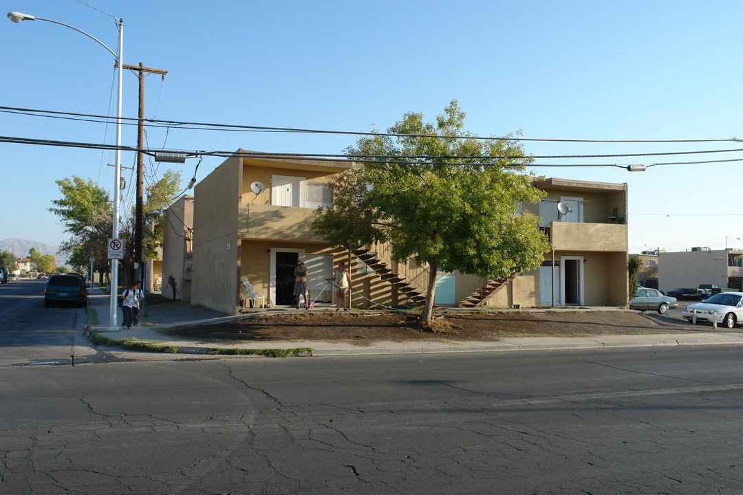 1300 N 22nd St in Las Vegas, NV - Foto de edificio