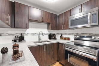 Treeview Manor in Guelph, ON - Building Photo - Building Photo