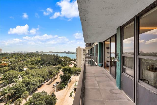 780 NE 69th St, Unit 1603 in El Portal, FL - Building Photo - Building Photo