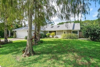 1252 Raintree Ln in Wellington, FL - Foto de edificio - Building Photo