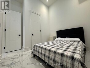 187 Fairholme Ave in Toronto, ON - Building Photo - Building Photo