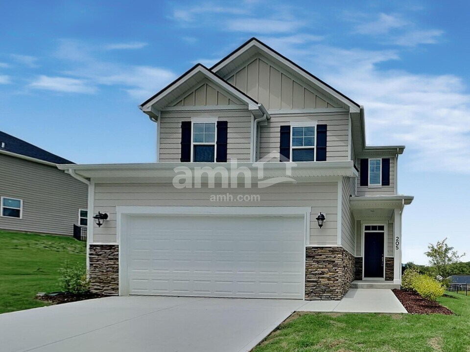 205 Gershon Wy in Mount Juliet, TN - Foto de edificio