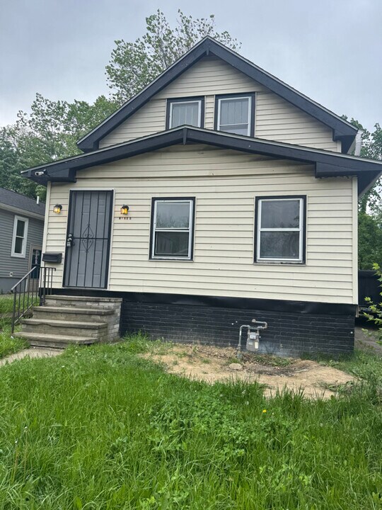 10908 Grandview Ave in Cleveland, OH - Building Photo