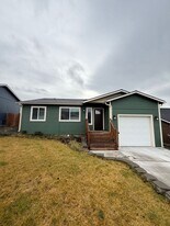 5122 Aster Ln in Klamath Falls, OR - Building Photo
