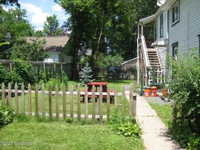 5 Avery St in Saratoga Springs, NY - Building Photo - Building Photo