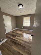 4718 Dodd Rd in Memphis, TN - Foto de edificio - Building Photo