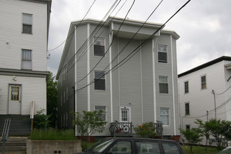 547 Silver St in Manchester, NH - Building Photo - Building Photo