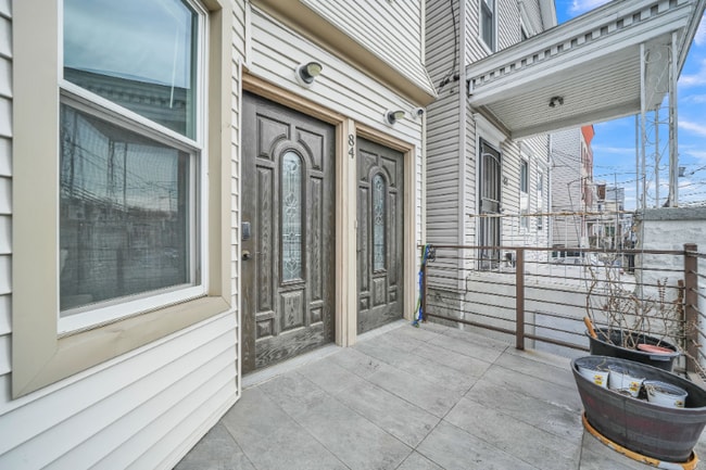 84 Neptune Ave in Jersey City, NJ - Building Photo - Building Photo