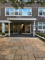 164-20 Highland Ave in Queens, NY - Building Photo