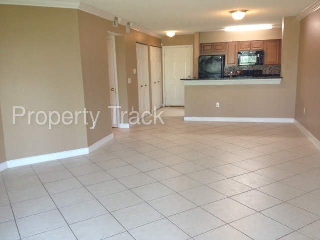 2400 Feather Sound Dr-Unit -APT 414 in Clearwater, FL - Foto de edificio - Building Photo
