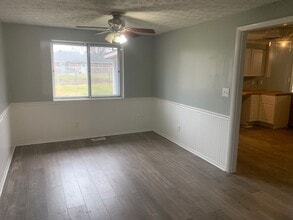 1016 Terracewood Dr in Englewood, OH - Building Photo - Building Photo