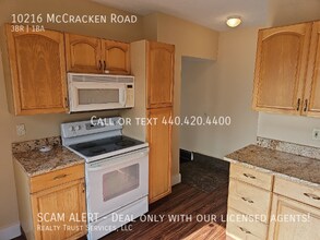 10216 McCracken Rd in Garfield Heights, OH - Building Photo - Building Photo