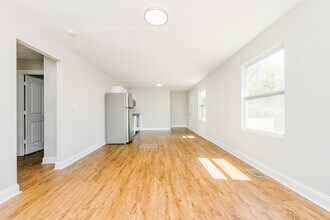 10 Gilbert Ct in Greenville, SC - Building Photo - Building Photo