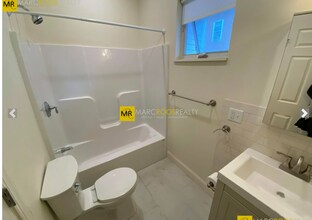 379 Harvard St in Cambridge, MA - Foto de edificio - Building Photo