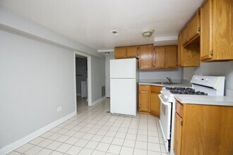 1121 N Winchester Ave, Unit G in Chicago, IL - Foto de edificio - Building Photo