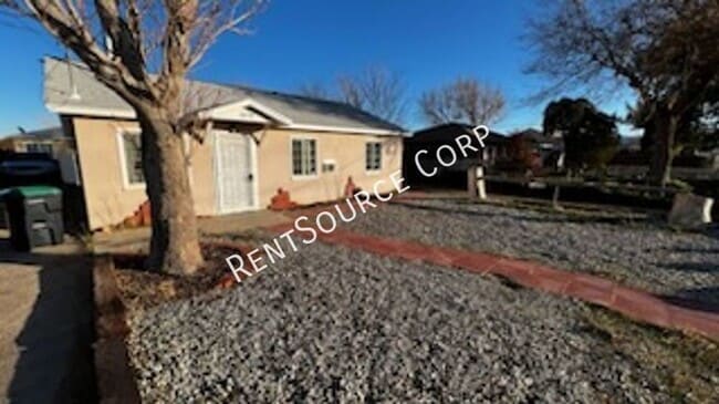 38728 17th St E in Palmdale, CA - Building Photo - Building Photo