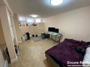 895 Huntington Ave, Unit G-1 in Boston, MA - Foto de edificio - Building Photo