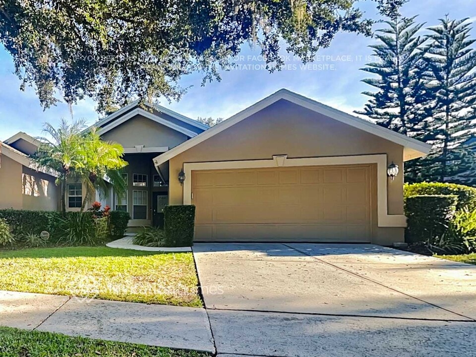 3122 Bent Creek Dr in Valrico, FL - Foto de edificio