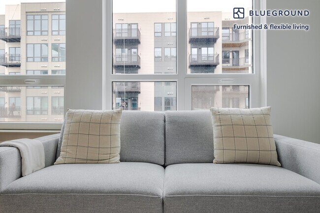 646 Ocean Ave, Unit GO FL4-ID1332 in Revere, MA - Foto de edificio - Building Photo