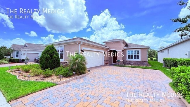 property at 1102 Victoria Hills Dr S