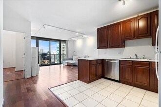 630 N State St in Chicago, IL - Building Photo - Building Photo