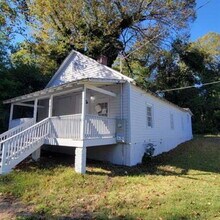 625 E Wall St in Griffin, GA - Building Photo - Building Photo