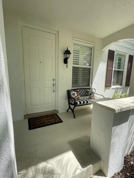 2857 E Community Dr in Jupiter, FL - Foto de edificio