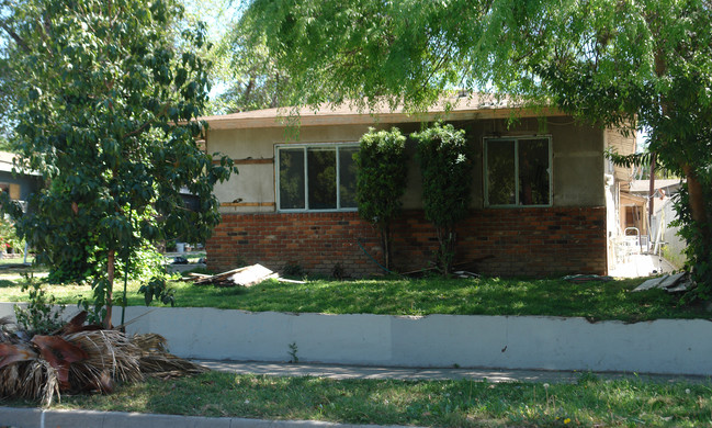 570 Wilson Ave in Pasadena, CA - Building Photo - Building Photo