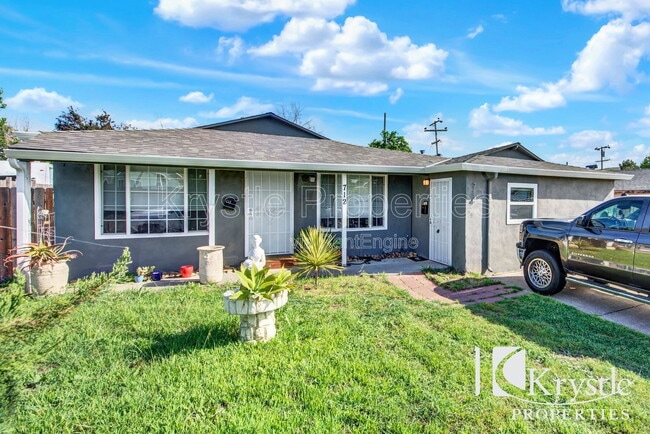 property at 714 Gateway Dr