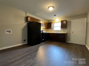201 Arthur Dr in Thomasville, NC - Building Photo - Building Photo